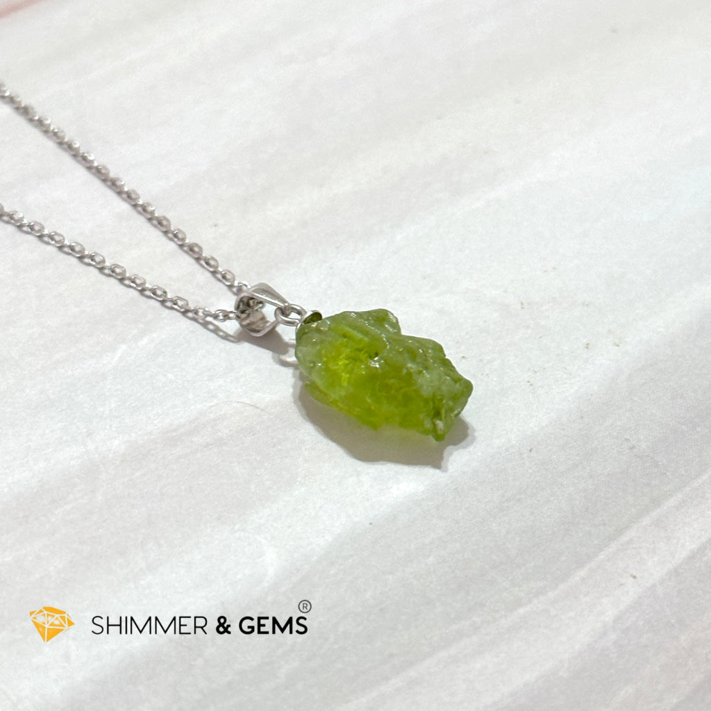 Peridot Raw Pendant 15Mm 925 Silver