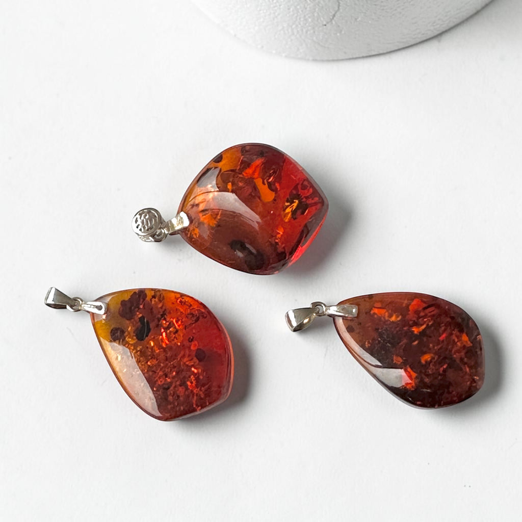 Amber Premium Pendant in 925 Silver (Magnetism & Charm)