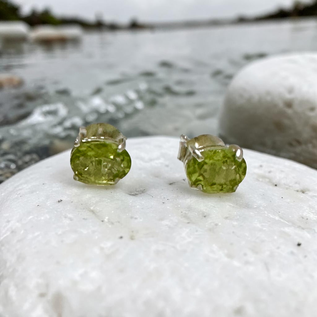 Peridot 5x7mm Oval 925 Silver Earrings (Faceted)