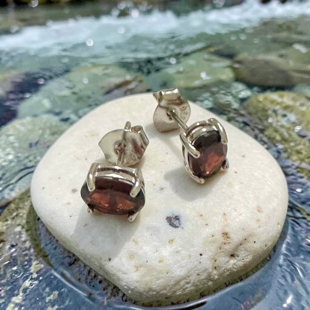 Garnet 5x7mm Oval 925 Silver Earrings (Faceted)