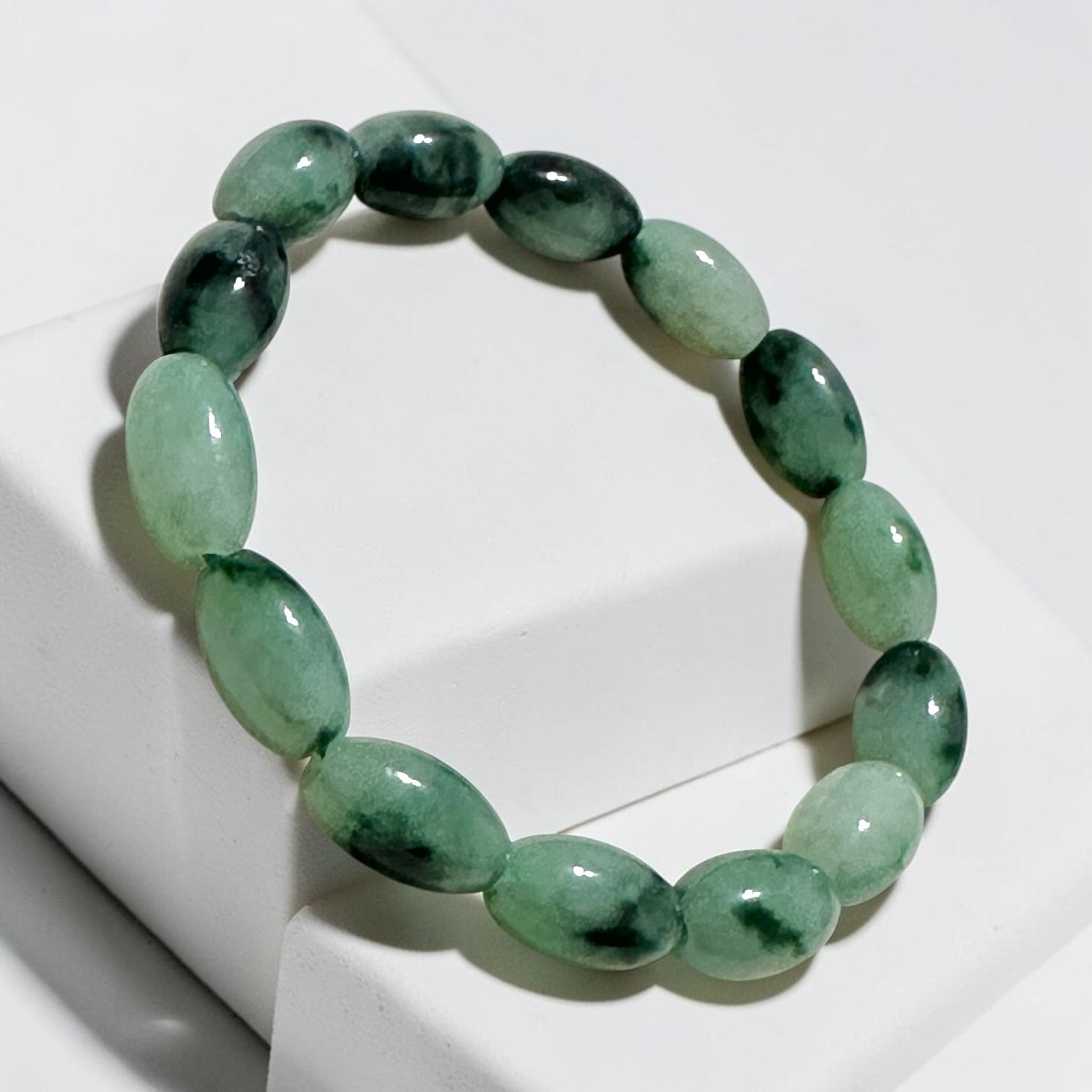 Natural Jadeite Olive Cut Bracelet (Burma) Type A, Medium Beads Premium