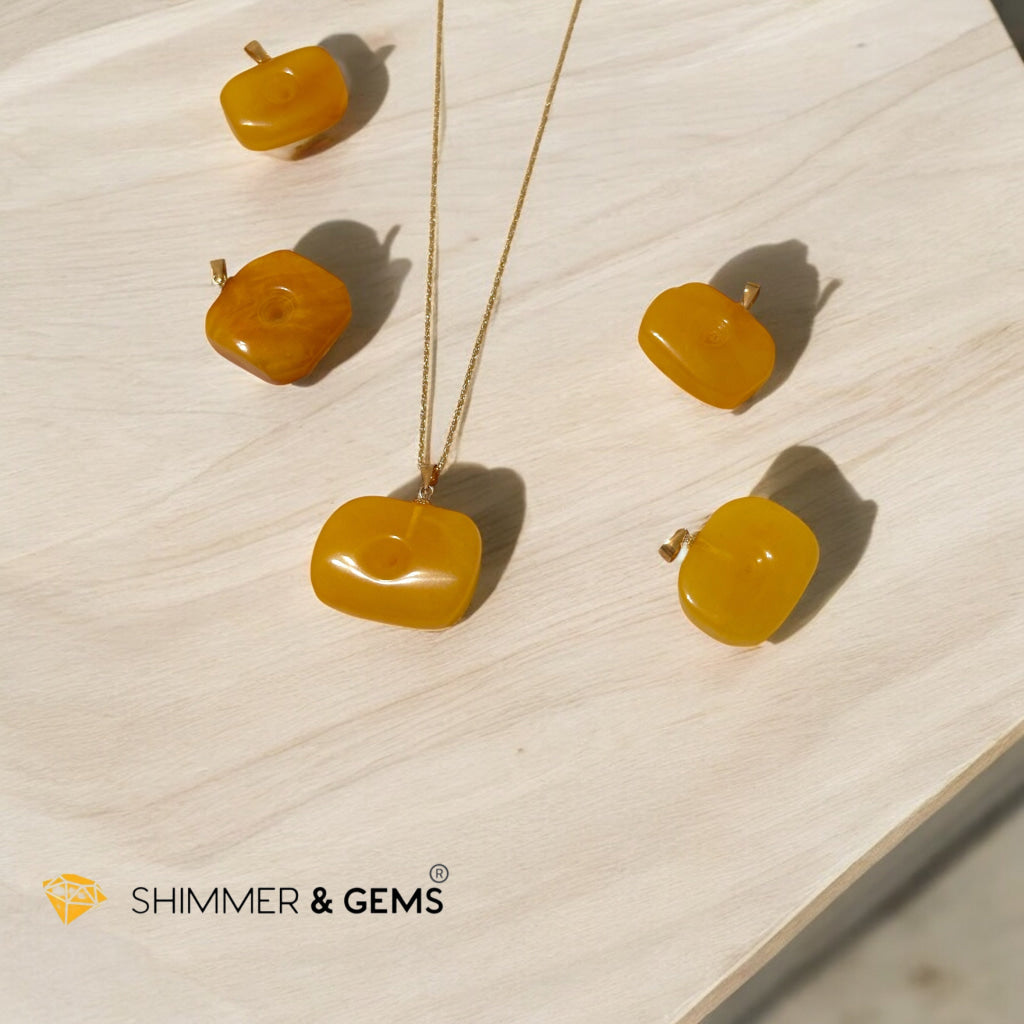 Amber Card No Worries 18k Gold Pendant with Free 14k Gold-Filled Chain (Aelthira Gold Atelier)30mm