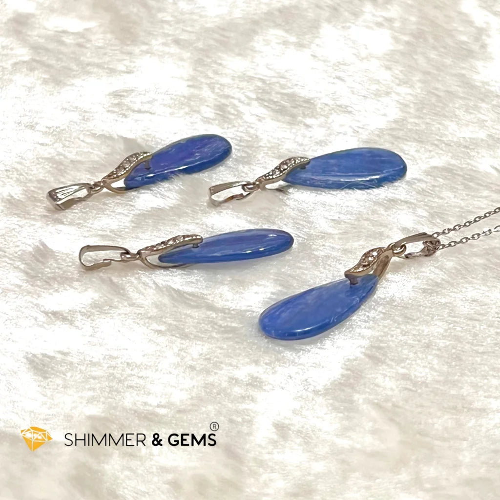 Blue Kyanite Drop Pendant  (Alloy)