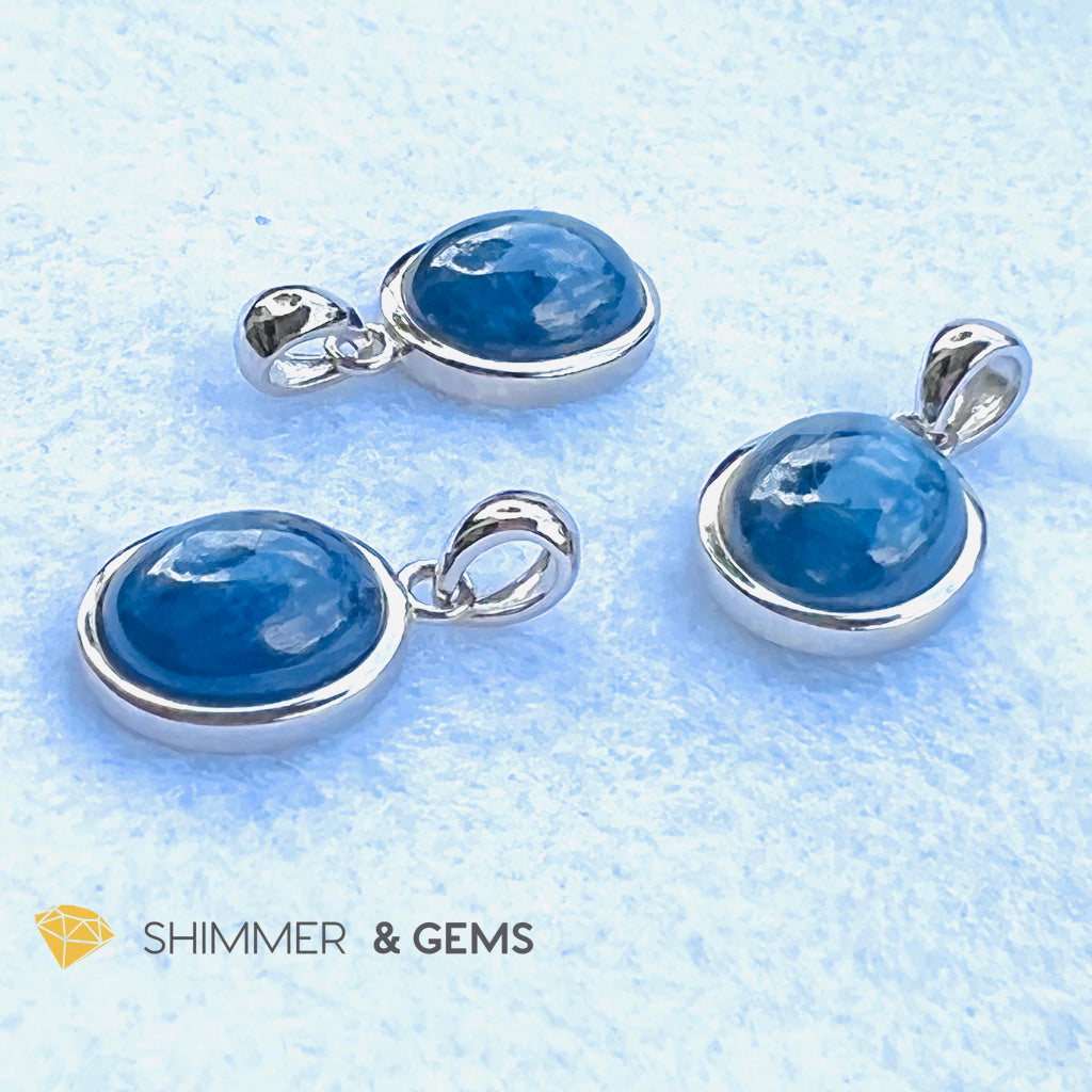 Blue Kyanite Oval Pendant Aa Grade Charms & Pendants