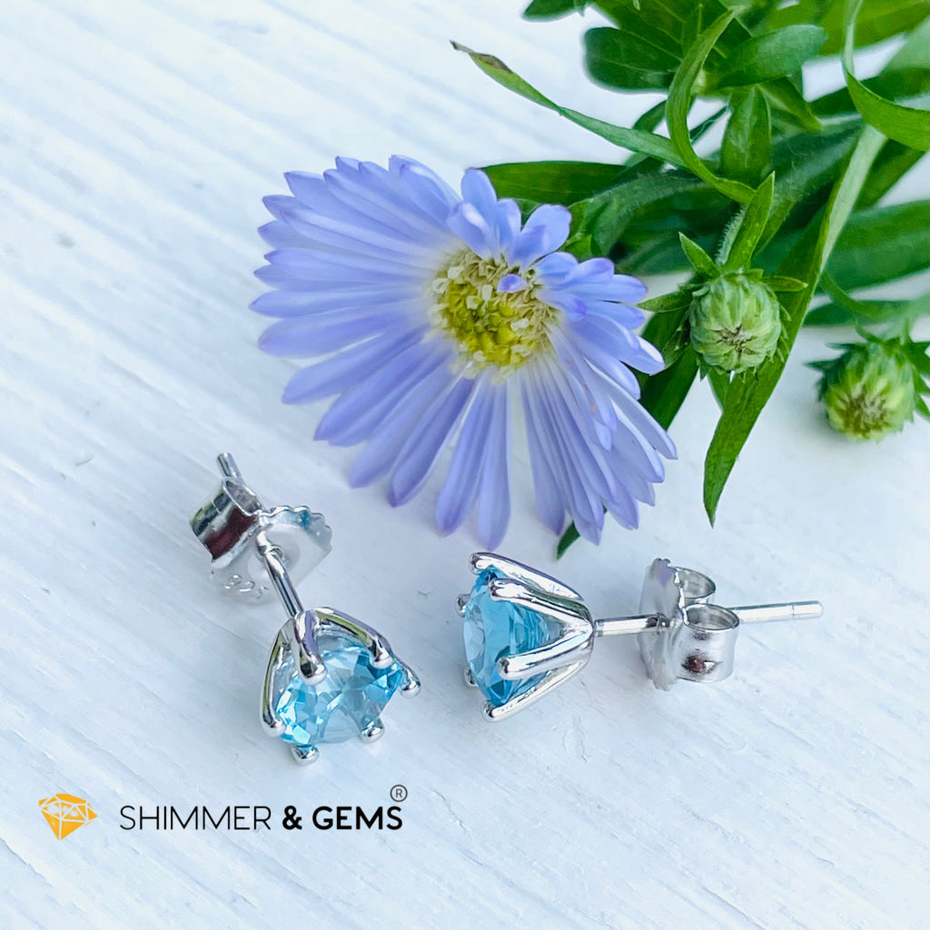 Blue Topaz Blooming Flower 6Mm Earrings Grade Aaa (Calm & Communication)