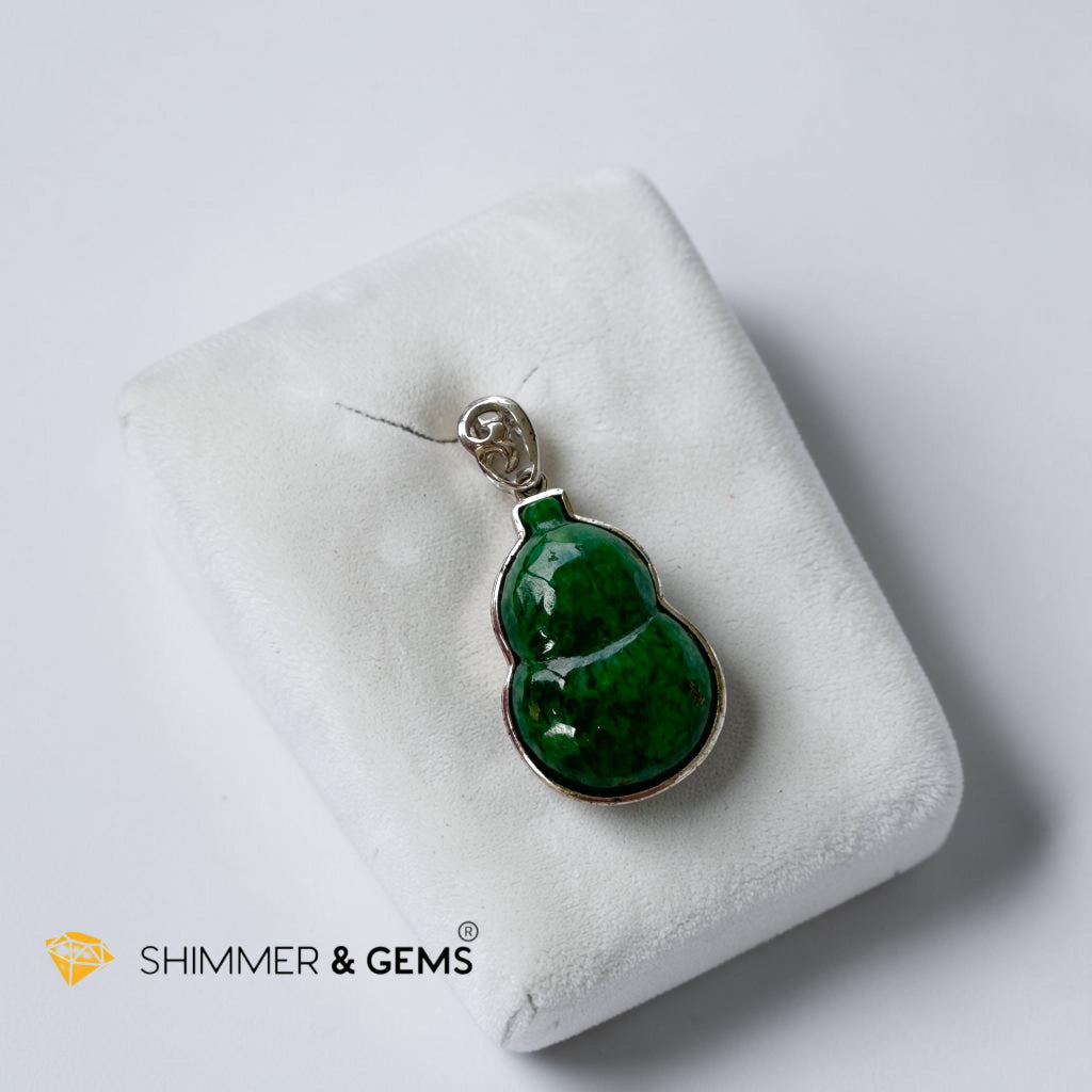 Burma Jade Hulu (Calabash) Pendant in 925 Silver (Dark Emerald Green)