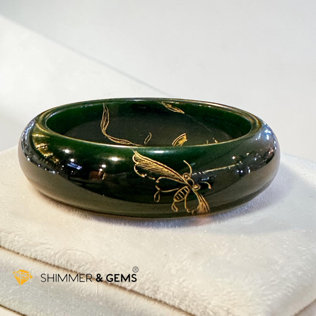 Canada Jade Lucky Bee Engraved Bangle 55mm