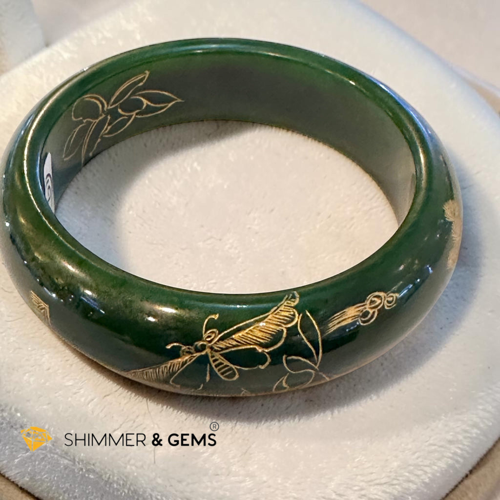 Canada Jade Lucky Bee Engraved Bangle 55mm