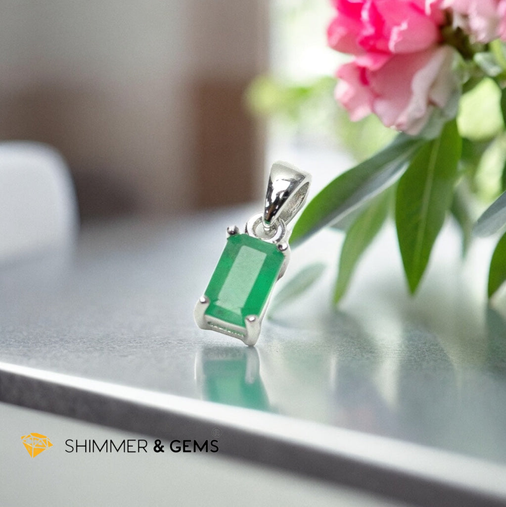 Emerald Solitaire Pendant 925 Silver (Brazil) AAA