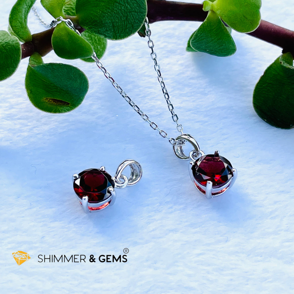 Garnet Round Pendant 7Mm (Life Force And Vitality) Charms & Pendants