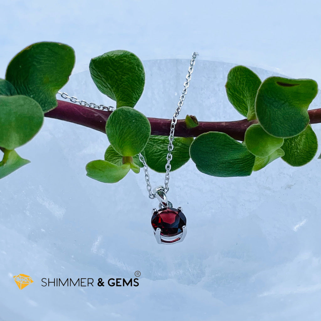 Garnet Round Pendant 7Mm (Life Force And Vitality) Charms & Pendants