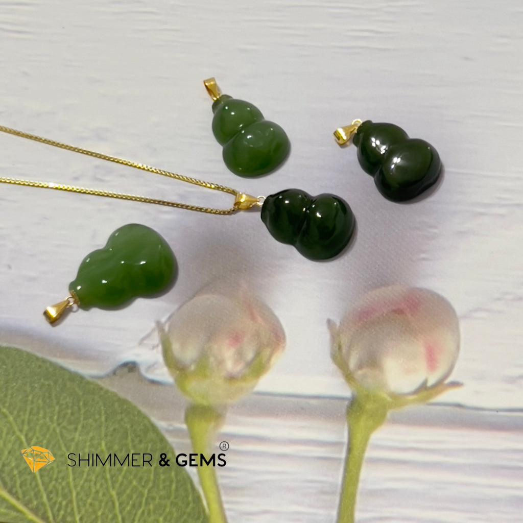 Jade Nephrite Hulu 18K Gold Pendant (Gourd)