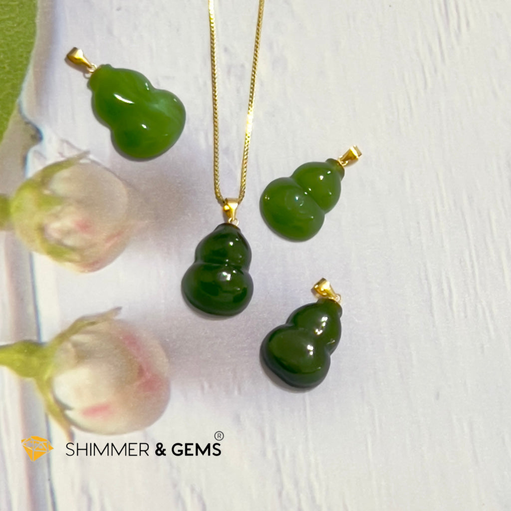 Jade Nephrite Hulu 18K Gold Pendant (Gourd)