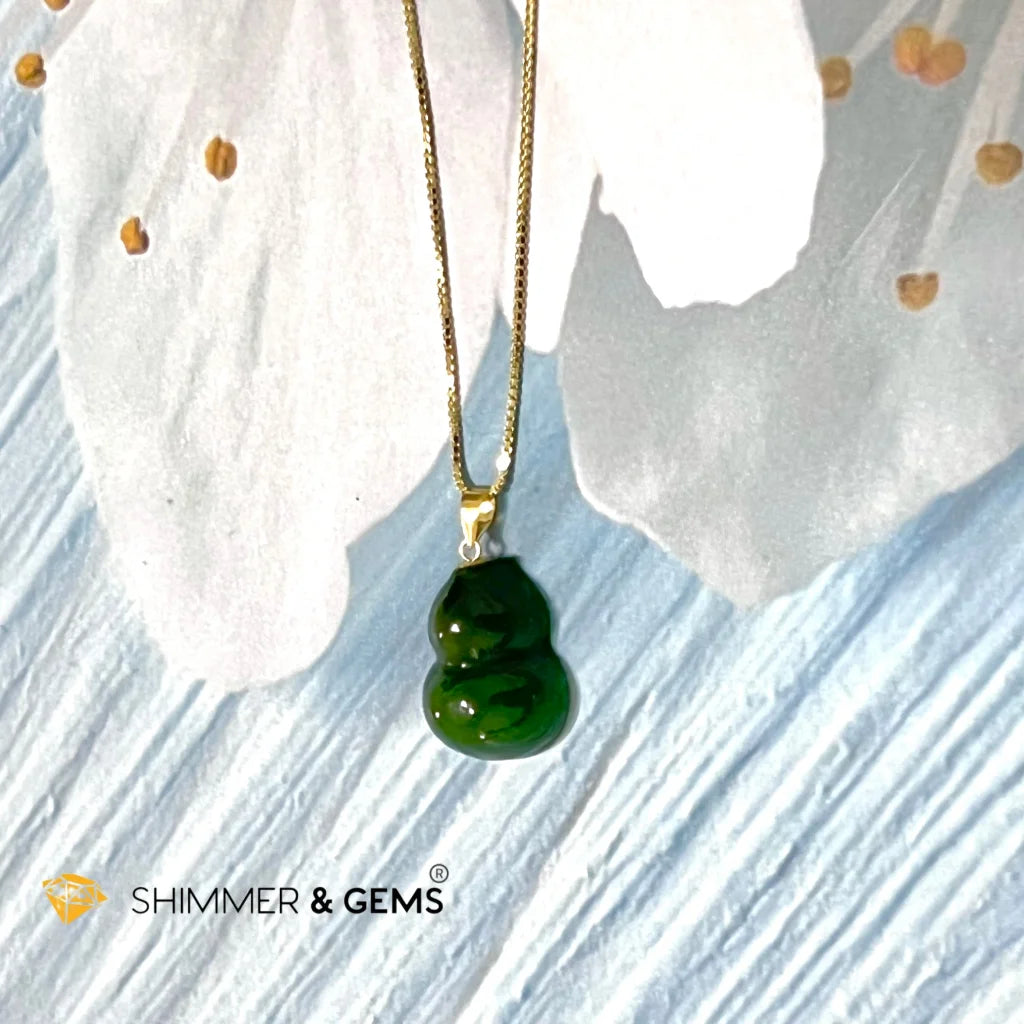 HULU  Green Jade Nephrite 18k Gold Pendant (Gourd)