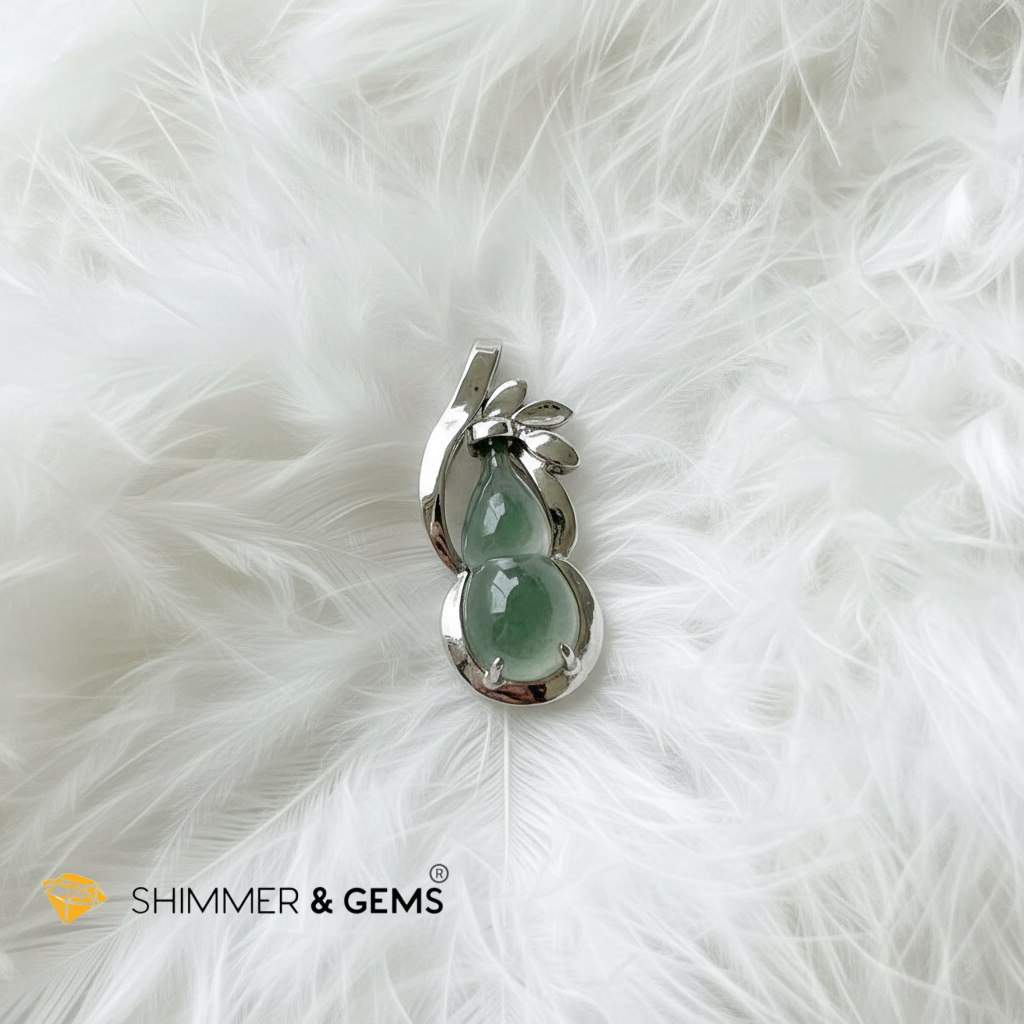 Icy Green Jadeite Hulu (Calabash) Pendant in 925 Silver 25mm