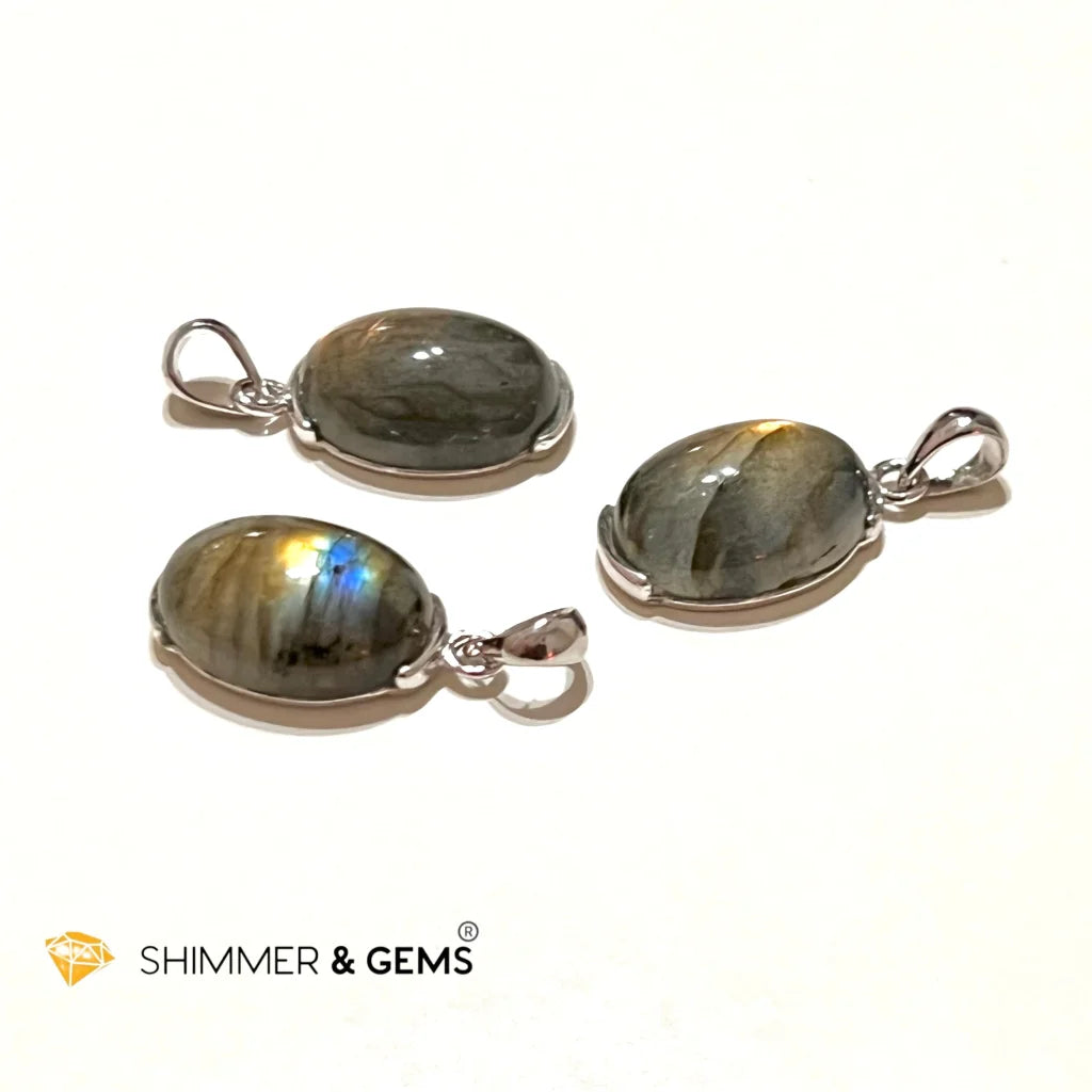 Labradorite Oval Pendant 10mm (Aura Cleanse)