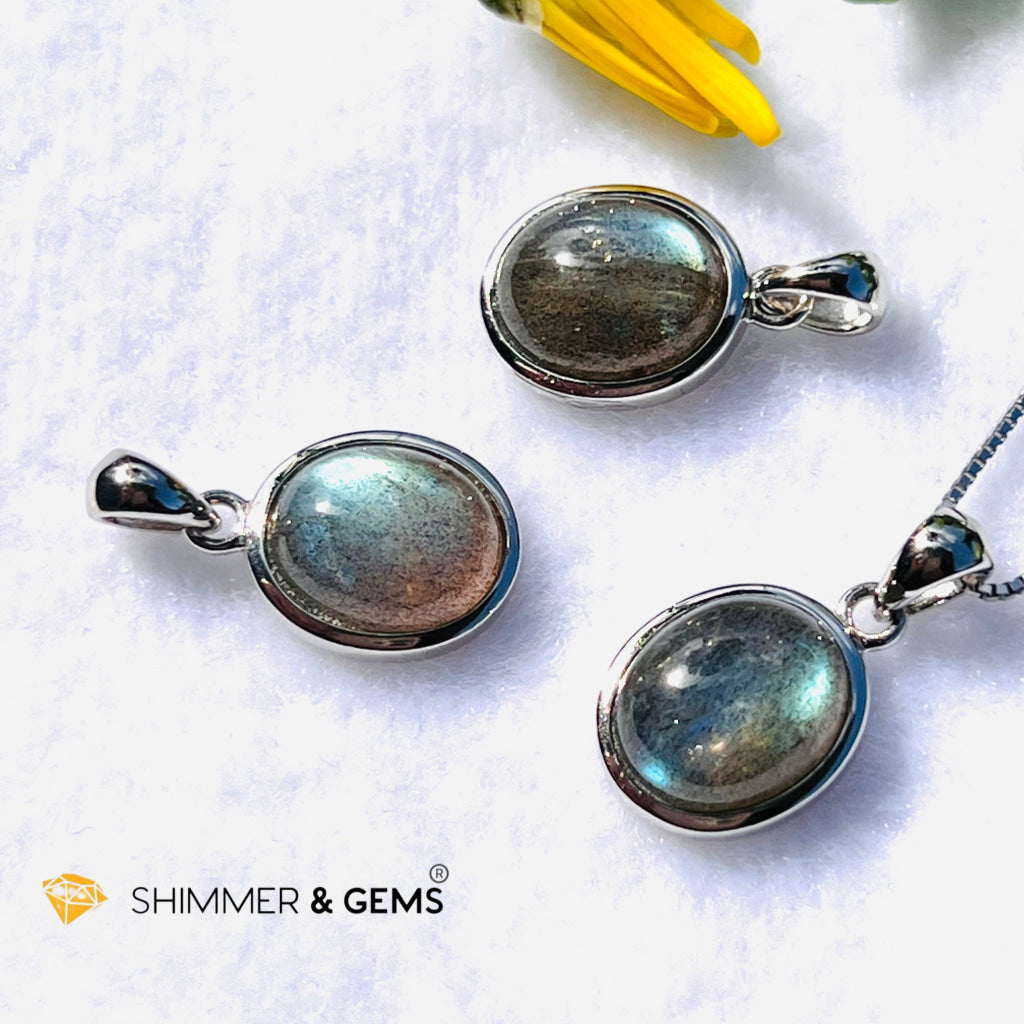 Labradorite Oval Pendant 8X10Mm (Aura Cleanse) Charms & Pendants