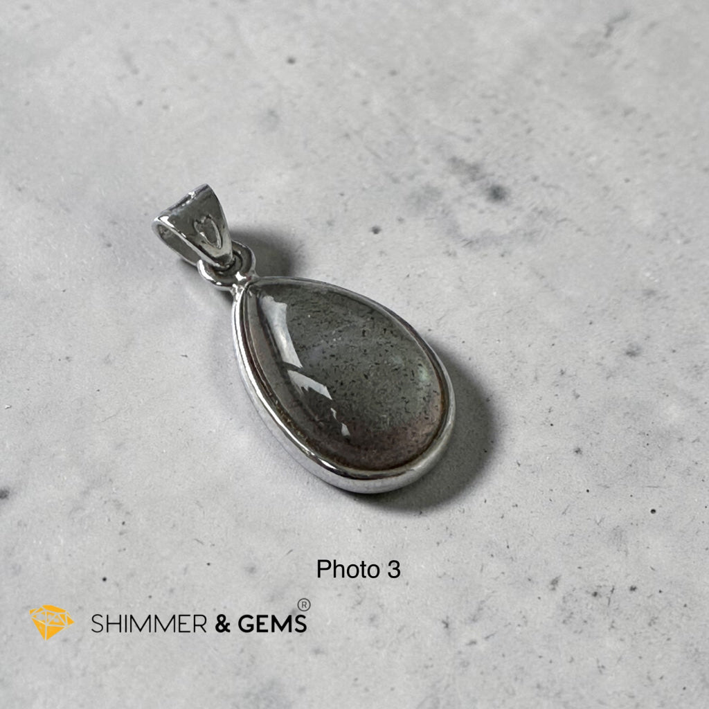 Labradorite Premium Pendant in 925 Silver
(Aura Cleanse)