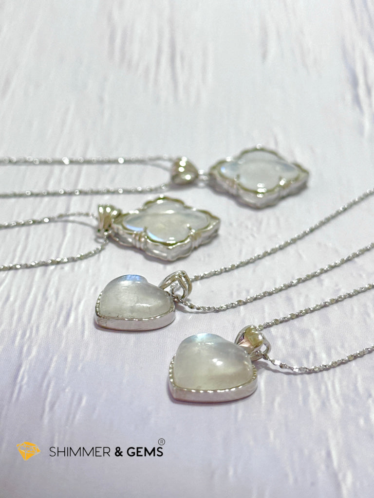 Moonstone Four-Leaf Clover 925 Silver Pendant With Chain (Good Luck)