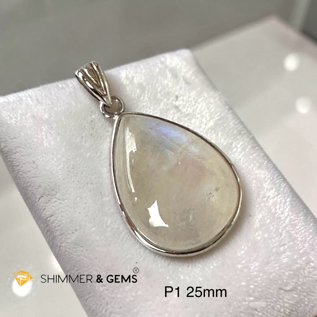 Moonstone Premium Pendant in 925 Silver (Smooth Flow)