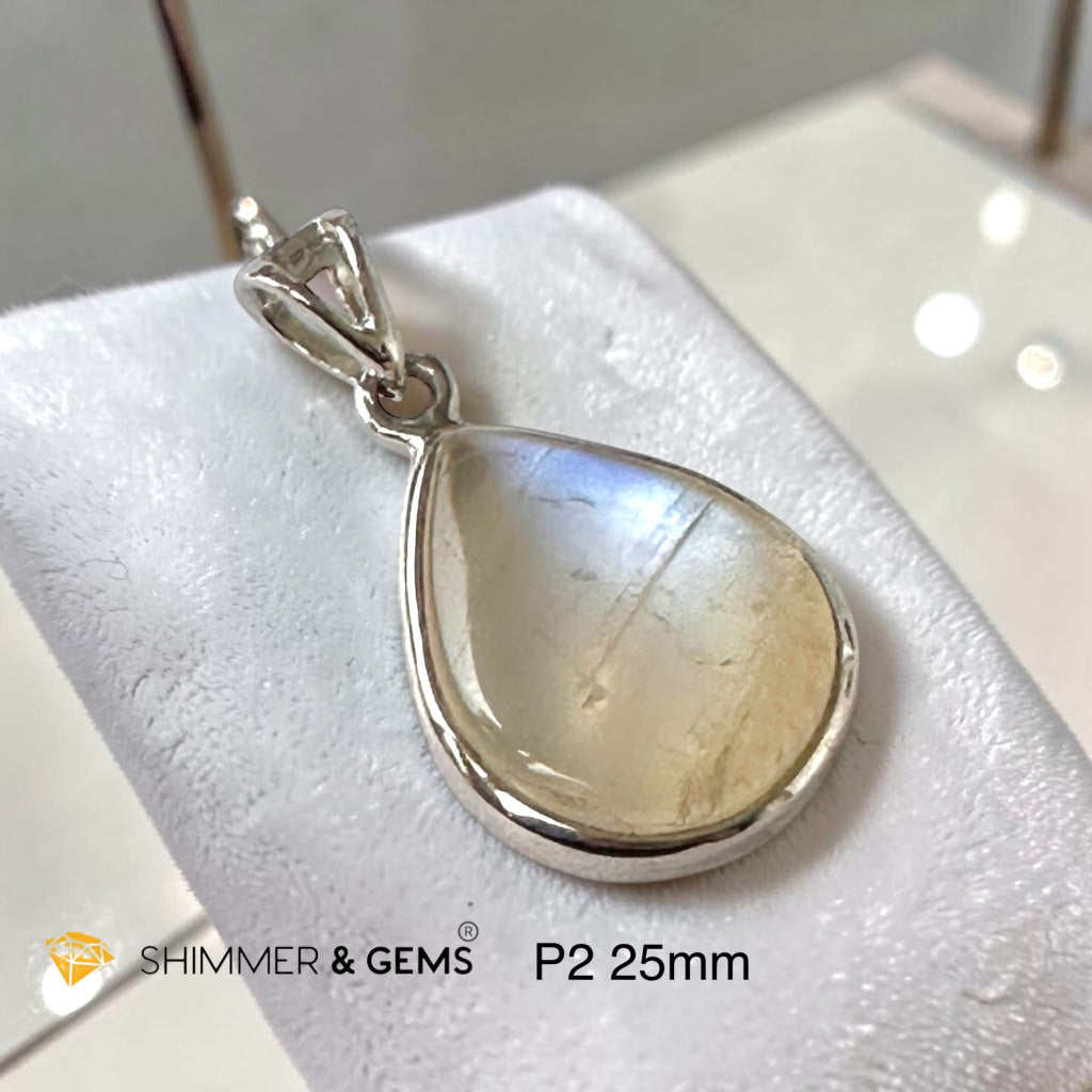 Moonstone Premium Pendant in 925 Silver (Smooth Flow)