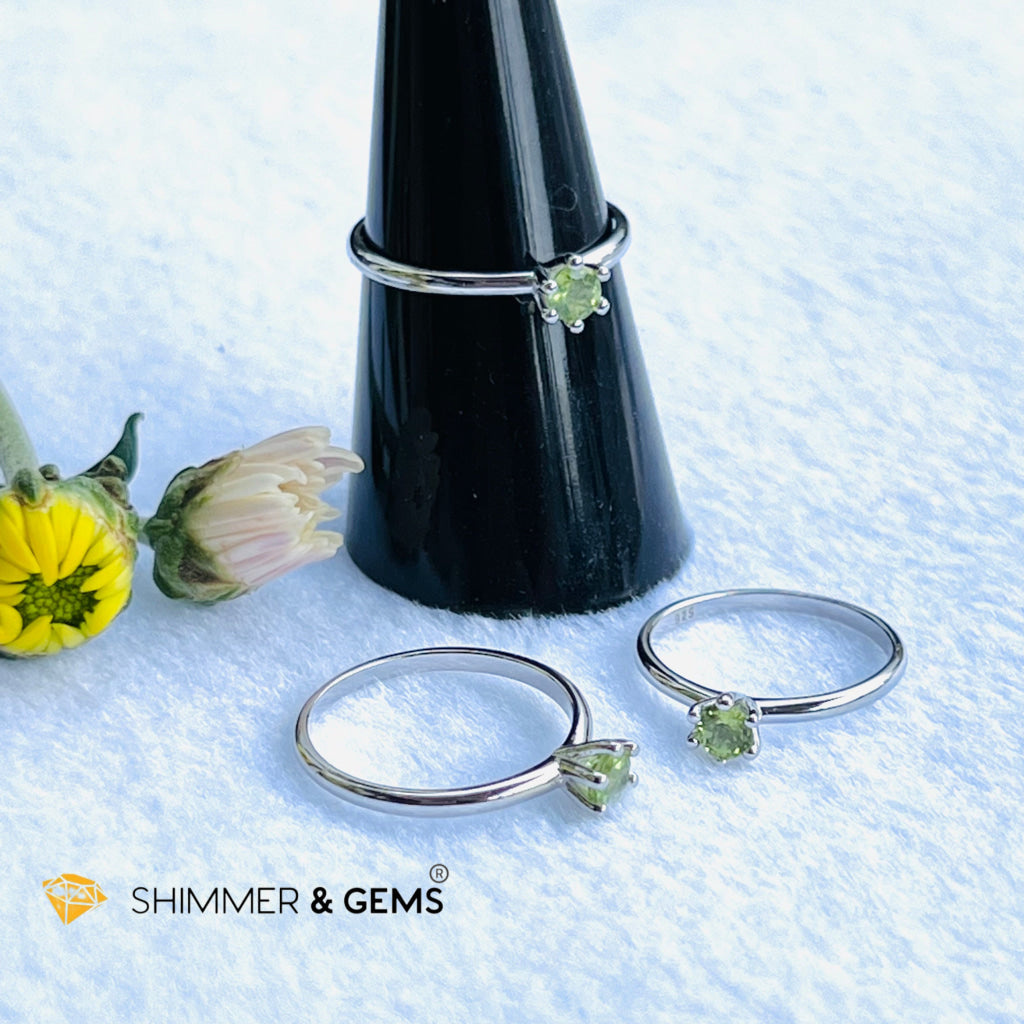 Peridot 4Mm Blooming Flower 925 Silver Ring (Money Magnet) Rings
