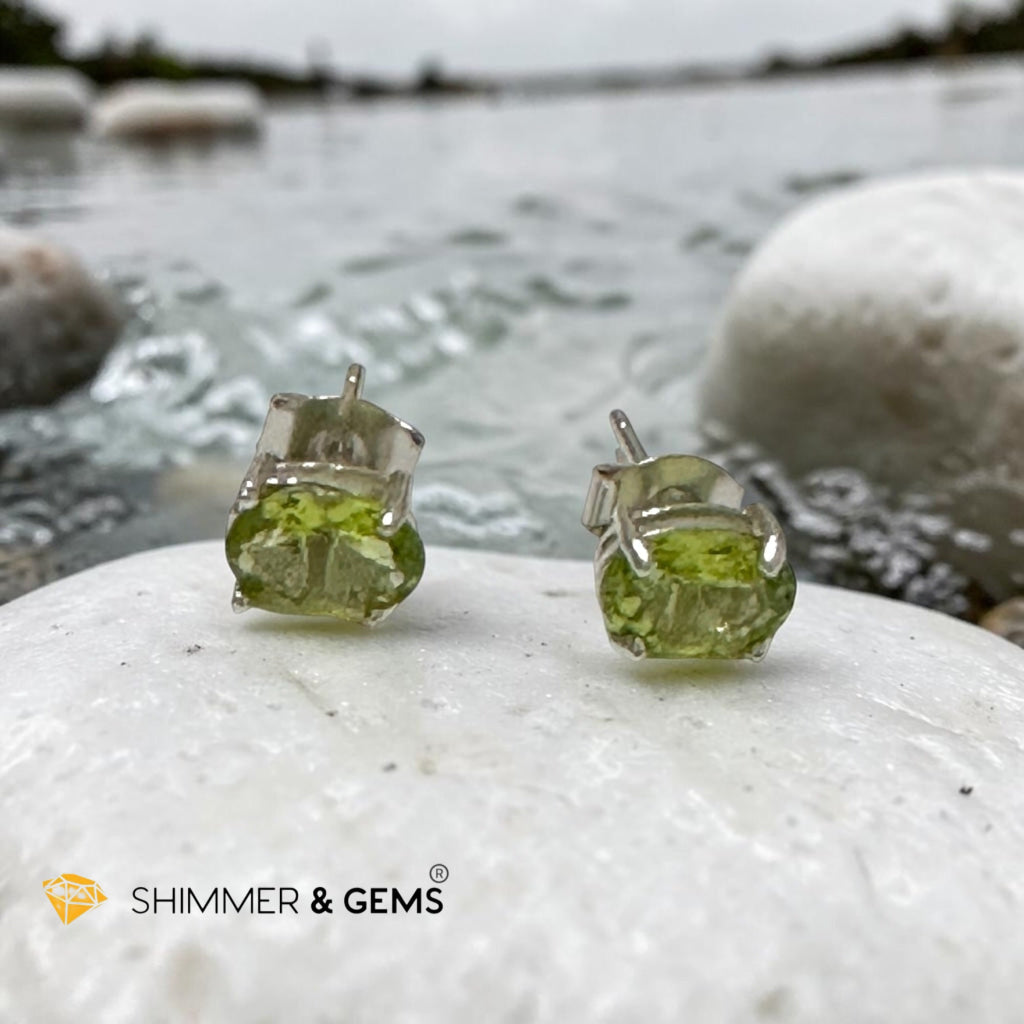 Peridot 5x7mm Oval 925 Silver Earrings (Faceted)