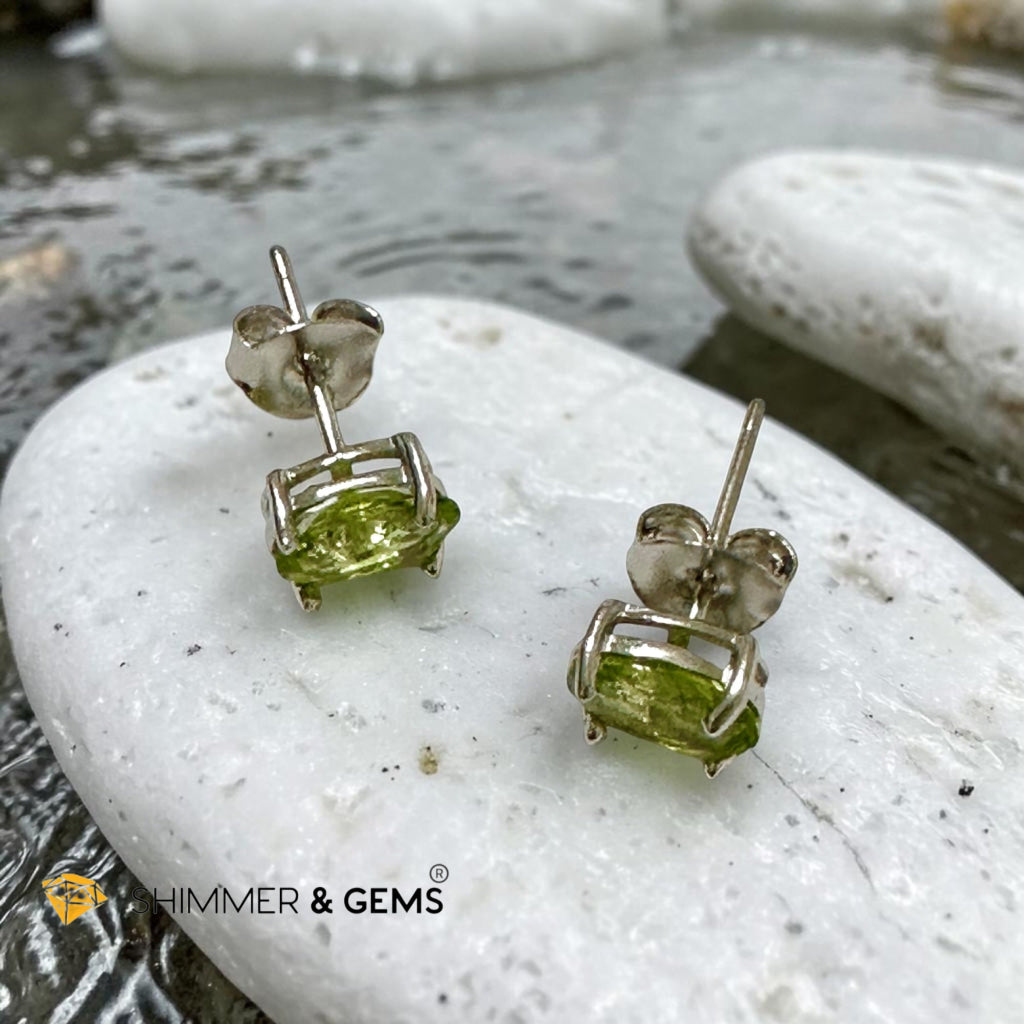 Peridot 5x7mm Oval 925 Silver Earrings (Faceted)