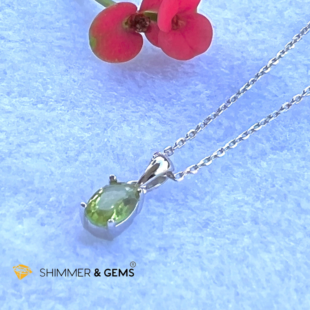 Peridot 5X7Mm Oval Pendant 925 Silver (Money Magnet) Charms & Pendants