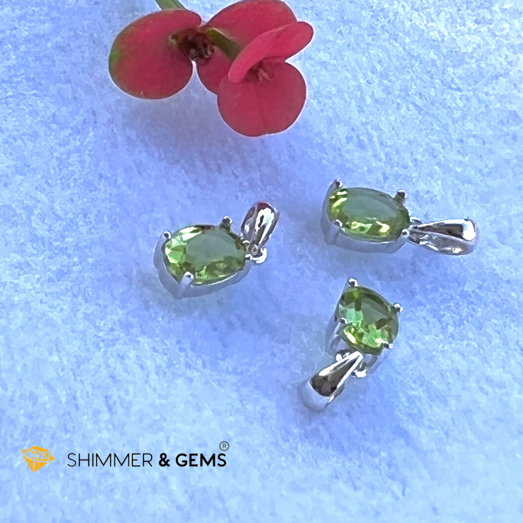 Peridot 5X7Mm Oval Pendant 925 Silver (Money Magnet) Charms & Pendants