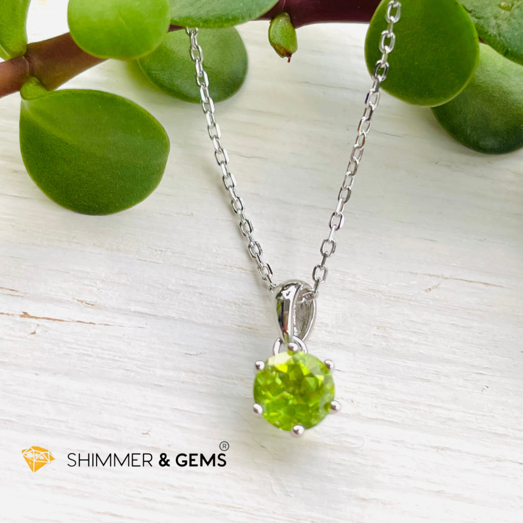 Peridot 6Mm Blooming Flower Pendant 925 Silver (Money Magnet) With Chain Necklace Charms & Pendants