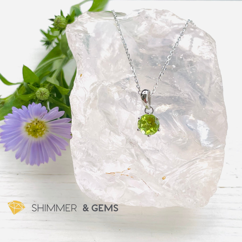 Peridot 6Mm Blooming Flower Pendant 925 Silver (Money Magnet) Charms & Pendants