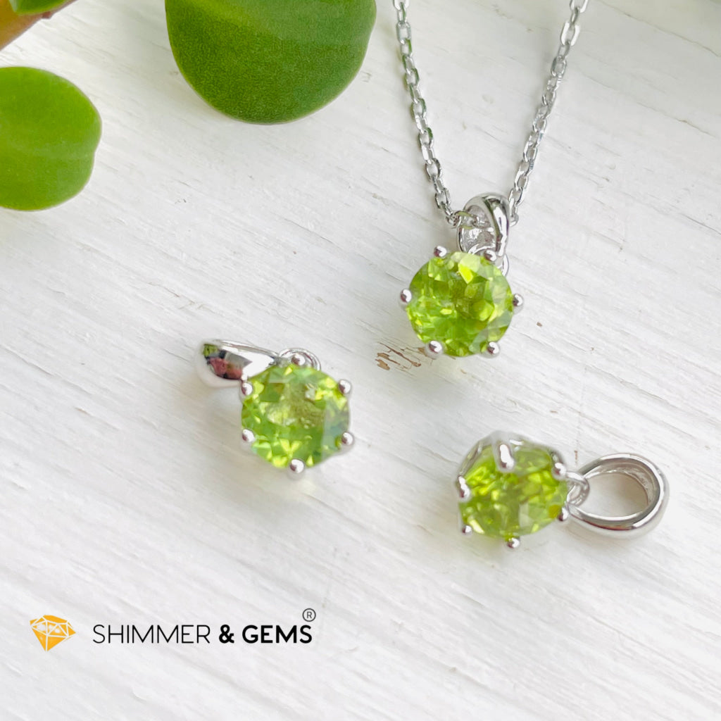 Peridot 6Mm Blooming Flower Pendant 925 Silver (Money Magnet) Charms & Pendants