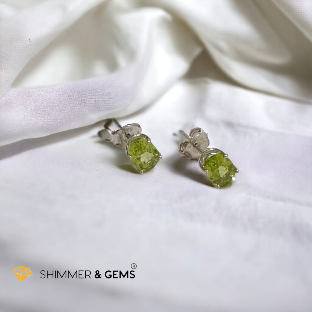 Peridot Oval 925 Silver Stud Earrings (Money Magnet)