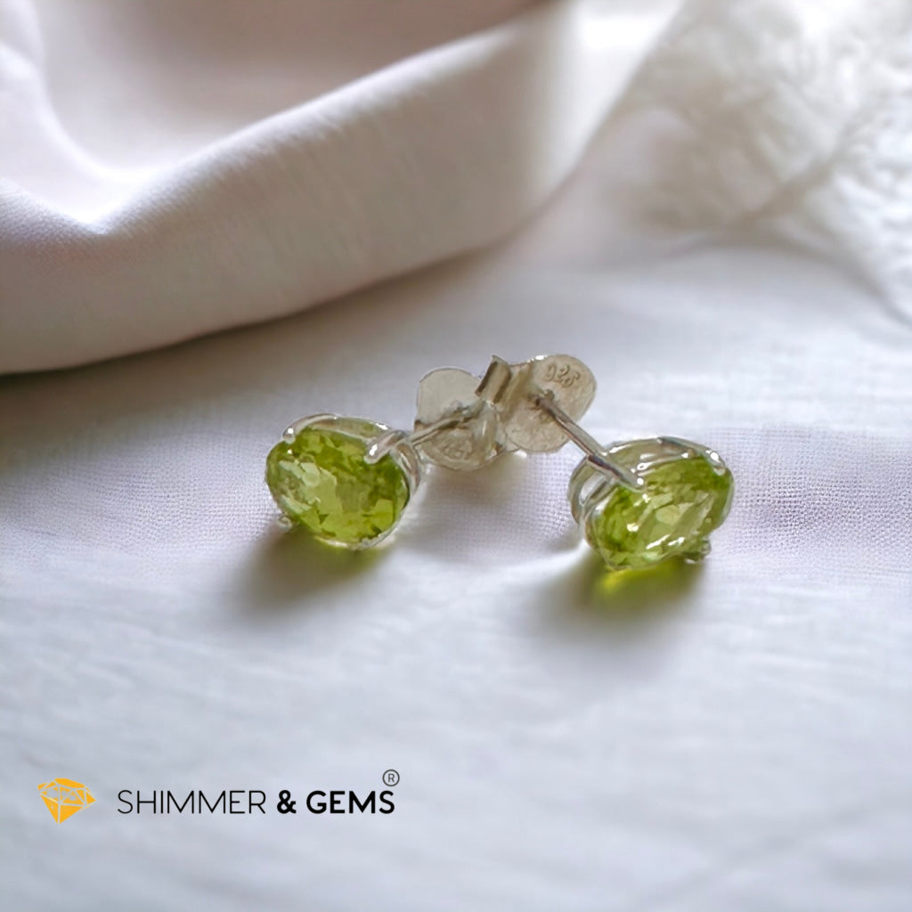 Peridot Oval 925 Silver Stud Earrings (Money Magnet)