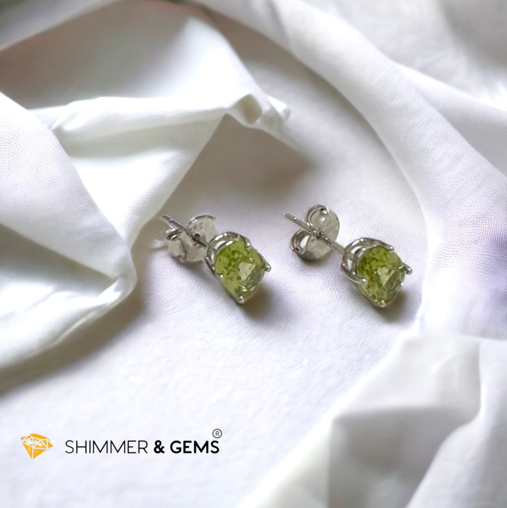 Peridot Oval 925 Silver Stud Earrings (Money Magnet)