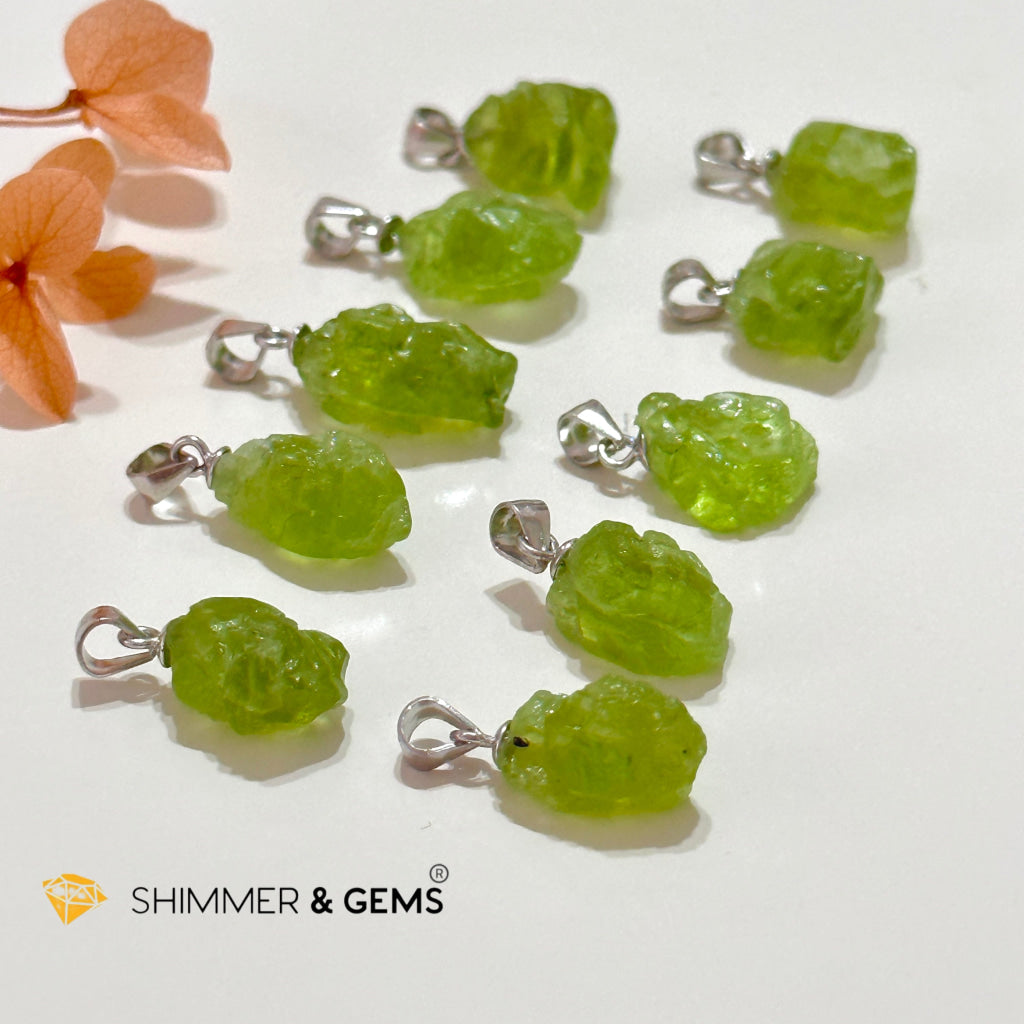 Peridot Raw Pendant 15Mm 925 Silver