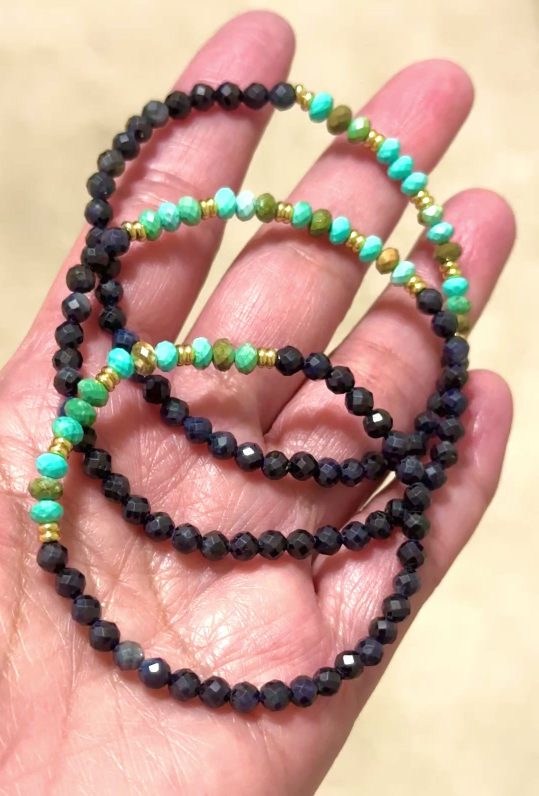 Fame & Fortune Bracelet
(Blue Sapphire 4mm, Turqoise Rondelle with Stainless Steel Beads)