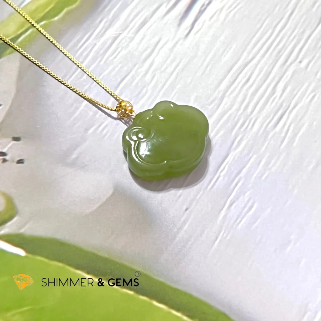 RUYI Jade Nephrite 18k Gold Pendant